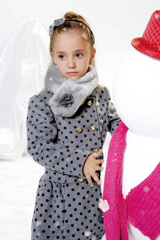 �U�P�㘷(l��)����ɫ�c(di��n)�c(di��n)ͯ�b