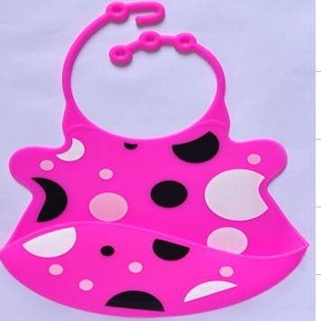 鑫恩成粉色花斑口水兜