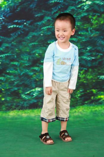 迪酷啦男童長(zhǎng)袖T恤