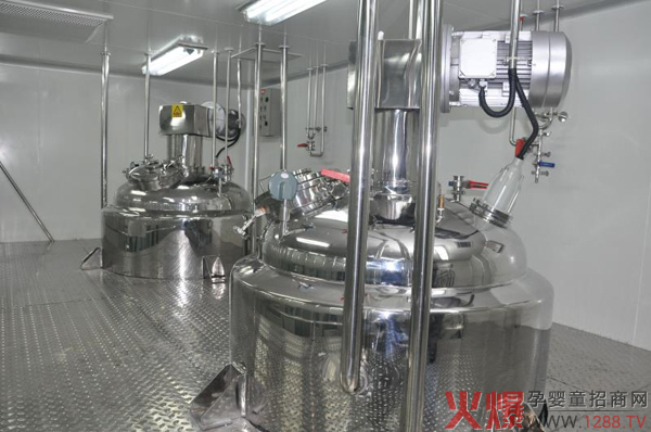 ����ף�R�V�|���X����ͨ�^(gu��)�{(l��n)ñ�L�~����ע��(c��) �н�OEM����1.jpg