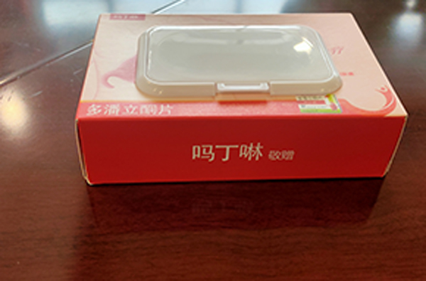 連點式盒裝濕巾1.jpg 連點式盒裝濕巾1.jpg