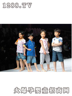 小豬班納夏天問(wèn)候