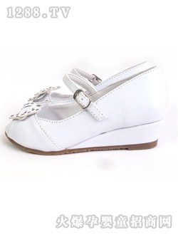 ˬ����ɫŮͯЬ