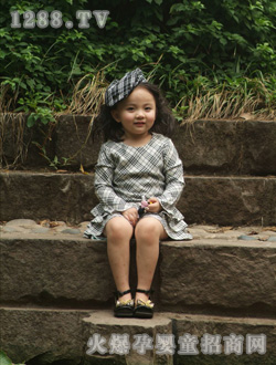 安琪爾個(gè)性女孩