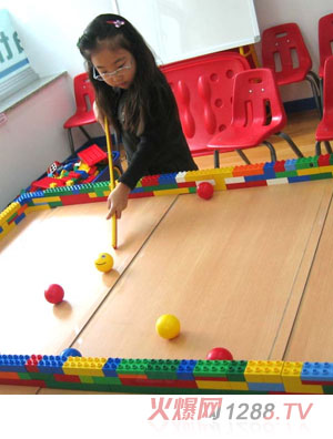 樂(lè)高臺(tái)球積木玩具